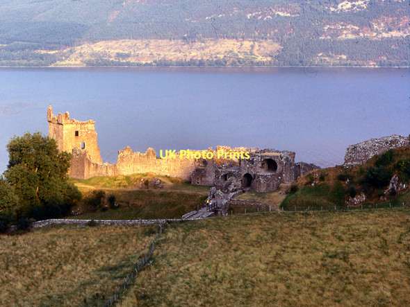 Photo 6"x4" Castle Urquhart and Loch Ness Strone\/NH5228 c1976