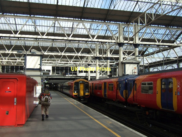 Photo 6"x4" Waterloo station platform 5 London c2011