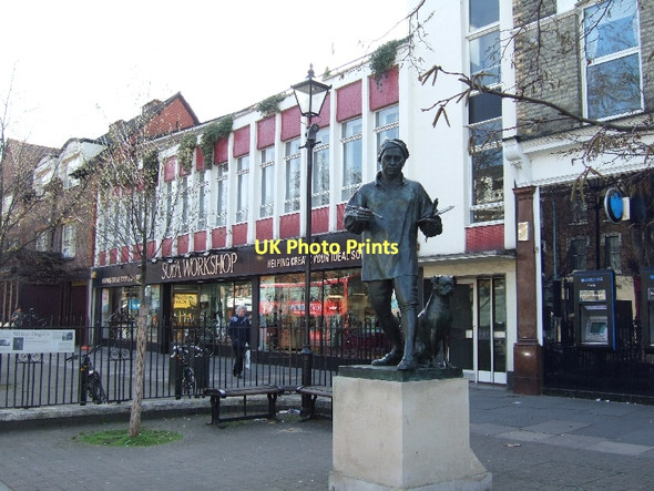 Photo 6"x4" Hogarth Statue Chiswick c2011