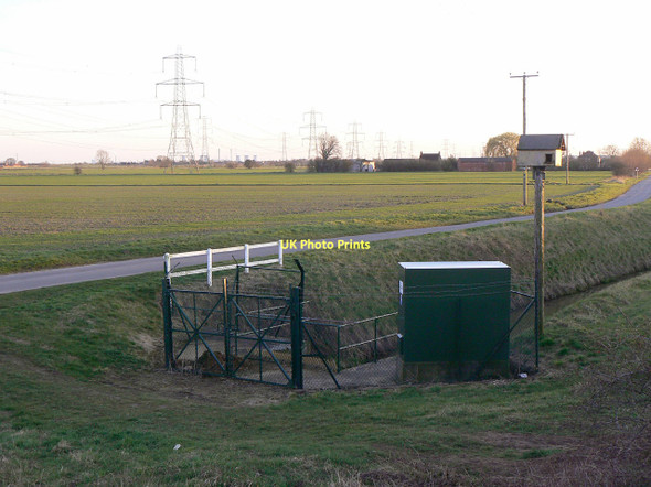Photo 6"x4" Pumping station near Intake Farm East Lound c2011