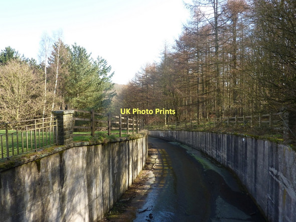 Photo 6"x4" Spillway from Linacre Upper Reservoir Hollins\/SK3271 c2011