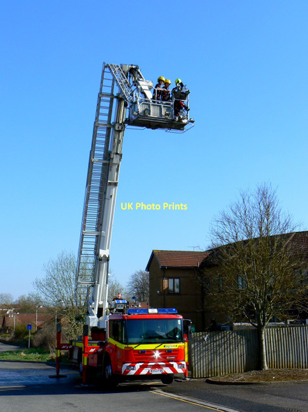 Photo 6"x4" The ups and downs of Stratton Fire Station, Swindon (2 of 7) Swindon\/SU1685 c2011