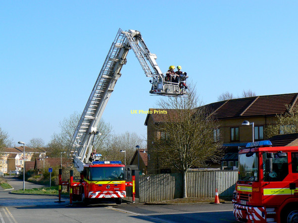 Photo 6"x4" The ups and downs of Stratton Fire Station, Swindon (6 of 7) Swindon\/SU1685 c2011