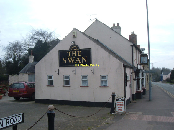 Photo 6"x4" The Swan - Old Stratford Old Stratford c2011
