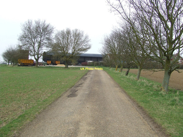 Photo 6"x4" New Barn Farm Button's Green c2011