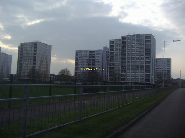 Photo 6"x4" Flats off Broadmead Road, Woodford Woodford\/TQ4091 c2011