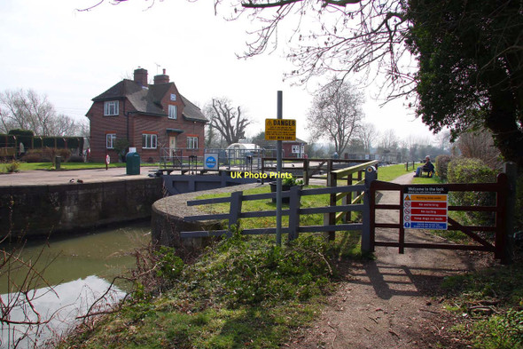 Photo 6"x4" Gate to Clifton Lock Clifton Hampden c2011