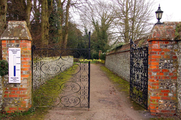 Photo 6"x4" Gateway to the church Brightwell-cum-Sotwell c2011