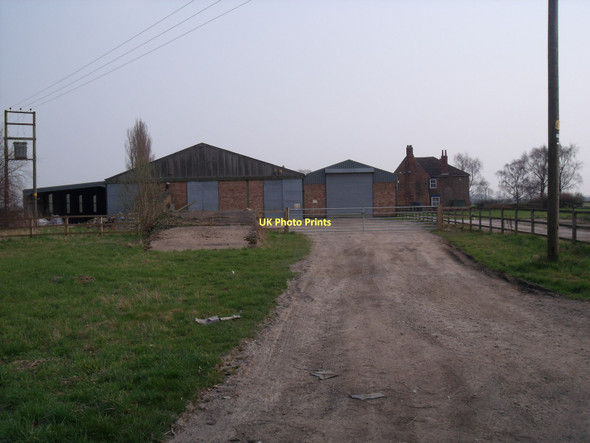 Photo 6"x4" Farm buildings, Belby Hall Balkholme c2011