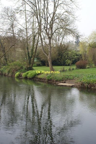 Photo 6"x4" River Bank Earley c2011