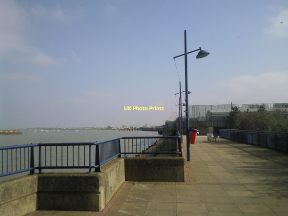 Photo 6"x4" Erith Riverside Erith c2011