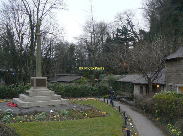 Photo 6"x4" Cromford, War memorial and gardens Cromford c2011