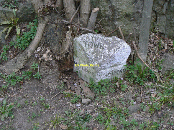 Photo 6"x4" Boundary stone, Cromford Matlock c2011