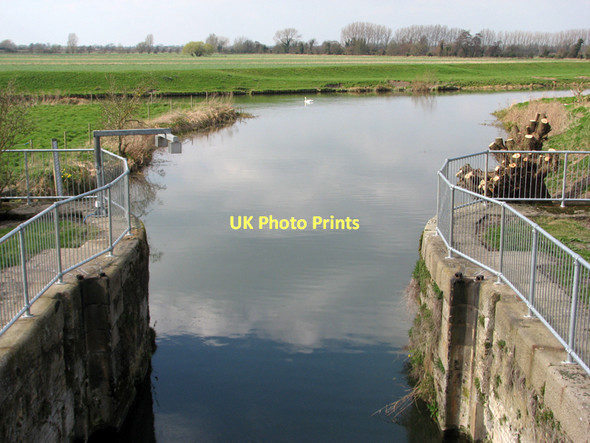 Photo 6"x4" Swaffham Bulbeck Lode meets the Cam River Bank c2011