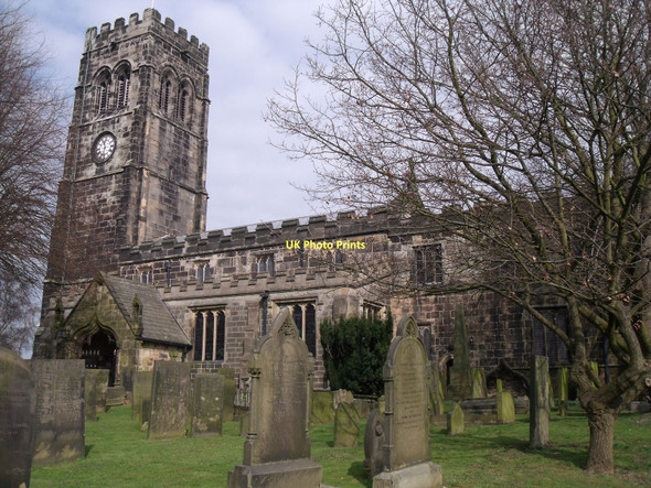 Photo 6"x4" St Lawrence's Church near North Wingfield Clay Cross c2011