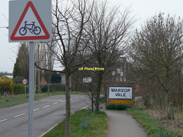 Photo 6"x4" Watch out for cyclists Market Warsop c2011