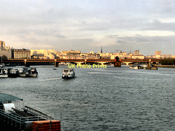 Photo 6"x4" River Thames Westminster c1977