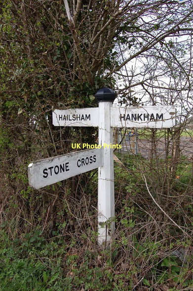Photo 6"x4" Signpost on Glynleigh Road Hankham c2011