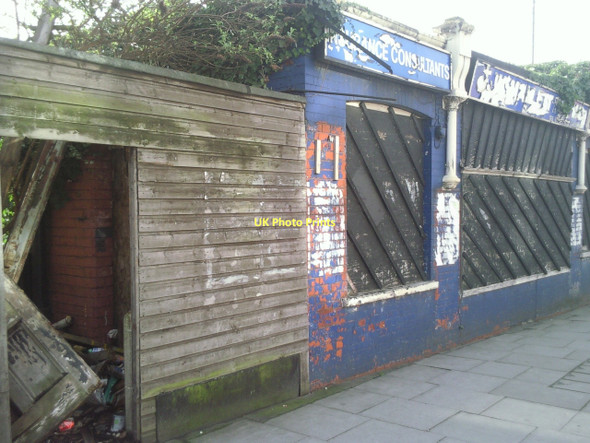 Photo 6"x4" Derelict shop in Sternhold Avenue Streatham c2011