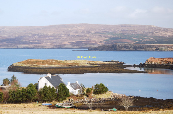 Photo 6"x4" Eilean Glas Colbost c2011