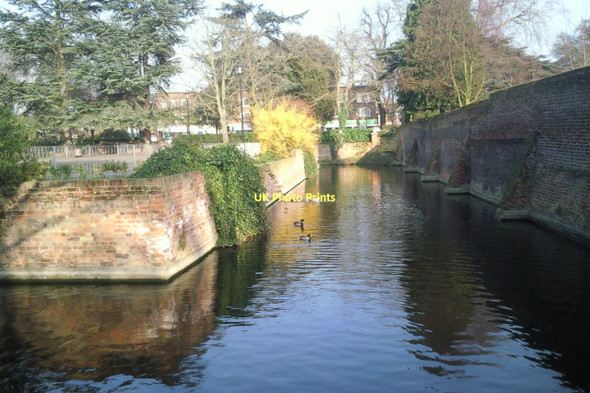 Photo 6"x4" The moat at Well Hall Pleasaunce Eltham c2011
