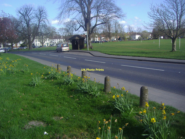 Photo 6"x4" The A25 in central Godstone Church Town\/TQ3551 c2011