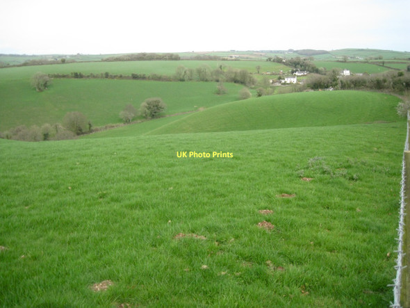 Photo 6"x4" A fold of the hillside Abbotsleigh c2011