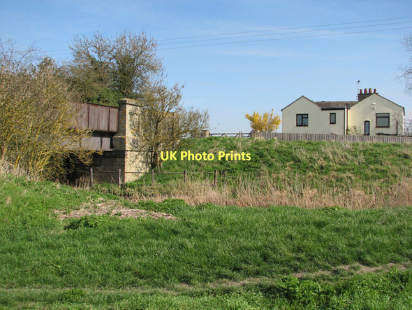Photo 6"x4" Relics of the Mildenhall Branch Commercial End c2011