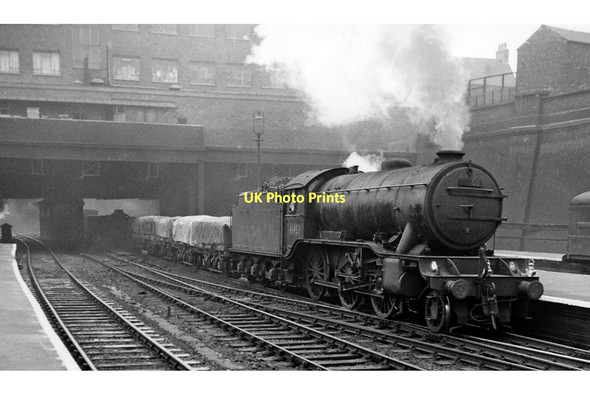 Photo 6"x4" Down freight entering Nottingham Victoria Station Nottingham\/SK5641 c1962