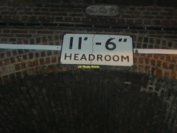 Photo 6"x4" Pre-Worboys headroom sign, Shepherd's Lane Hackney c2010