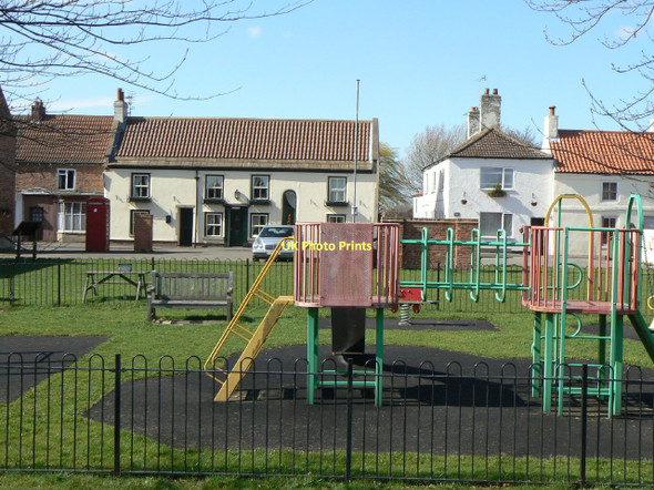 Photo 6"x4" West Stockwith playground East Stockwith c2011