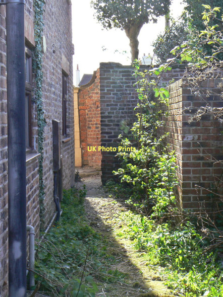 Photo 6"x4" A tight squeeze (2) Misterton\/SK7694 c2011