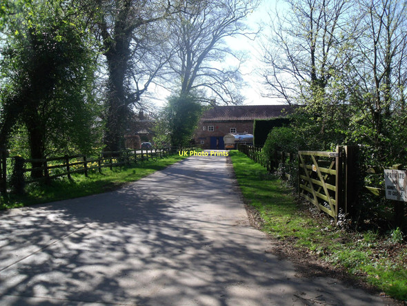 Photo 6"x4" Track to Castle Farm, Wressle Woodhall\/SE6931 c2011