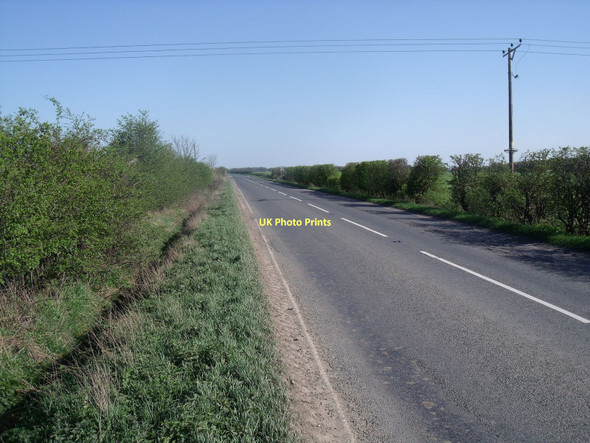 Photo 6"x4" B1228 towards Howden Brind c2011