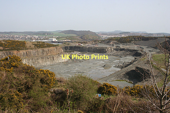 Photo 6"x4" Cruicks Quarry View Inverkeithing c2011