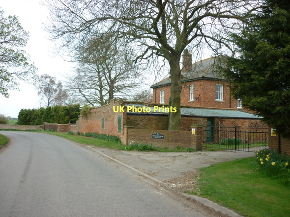 Photo 6"x4" Thornton Manor, Thornton le Moor Thornton le Moor c2011