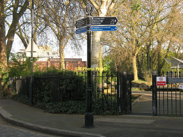 Photo 6"x4" Signpost for the Thames Path Deptford\/TQ3677 c2011