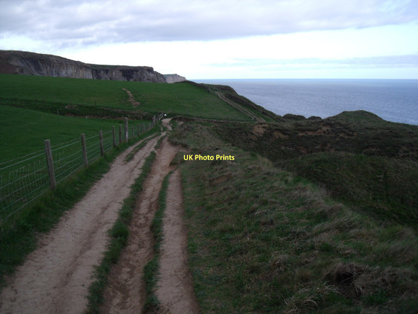Photo 6"x4" Cleveland Way towards Whitby Robin Hood's Bay\/NZ9505 c2011