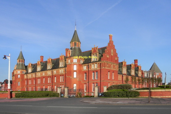 Photo 6"x4" Southport Promenade Hospital Southport c2011