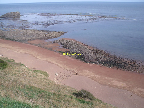 Photo 6"x4" Saltwick Bay Whitby\/NZ8910 c2011