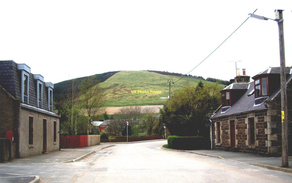 Photo 6"x4" Gartly Main Street Gartly c2011