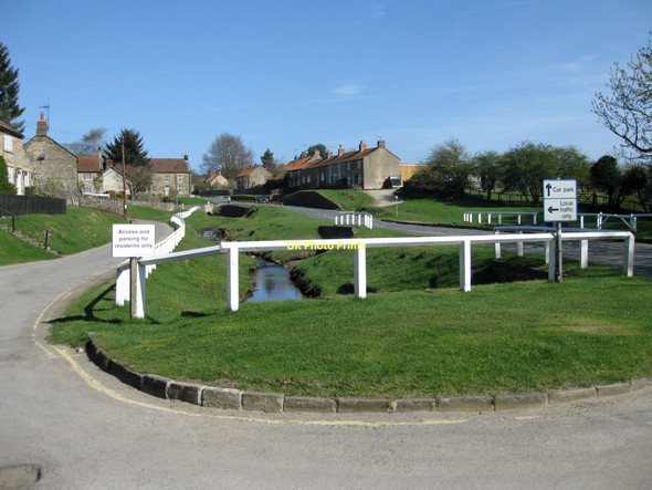 Photo 6"x4" Confluence of Hutton Beck and Fairy Call Beck Hutton-le-Hole c2011