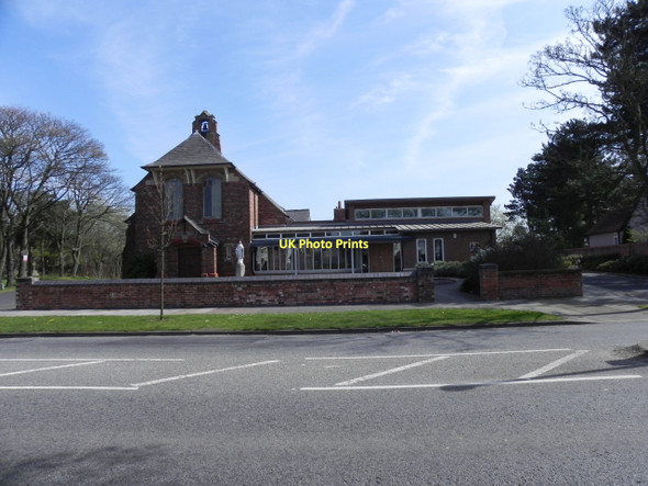 Photo 6"x4" Sacred Heart RC Church Ainsdale c2011