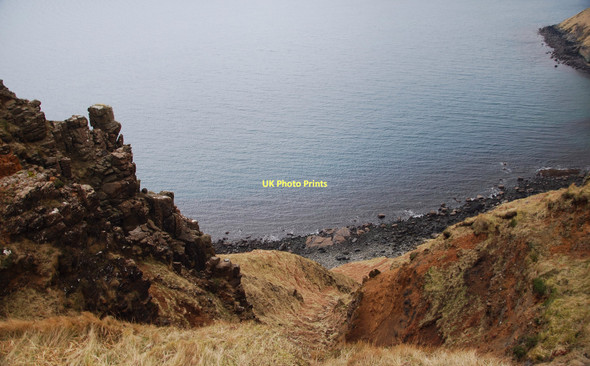 Photo 6"x4" Un-named bay from cliffs to SE of Longfearn, Trotternish Cul nan Cnoc c2011
