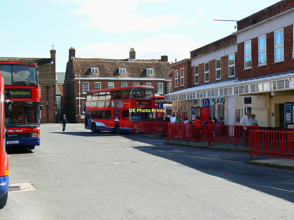 Photo 6"x4" Salisbury Bus Station, Endless Street, Salisbury (1 of 2) Salisbury c2011
