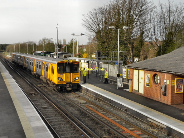 Photo 6"x4" Freshfield Station Formby c2011 P2
