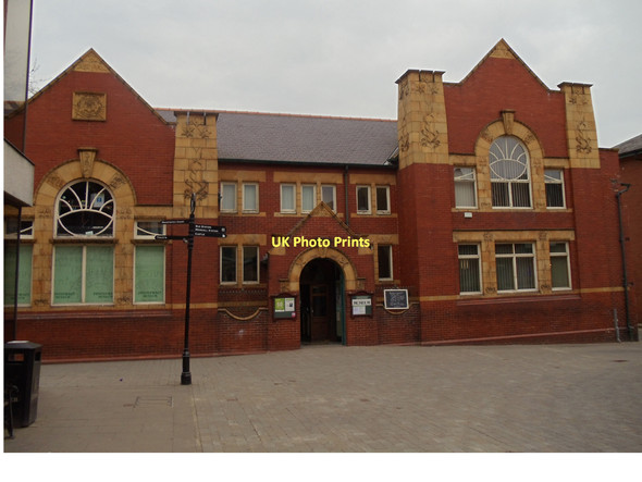 Photo 6"x4" Pontefract Museum Pontefract c2011
