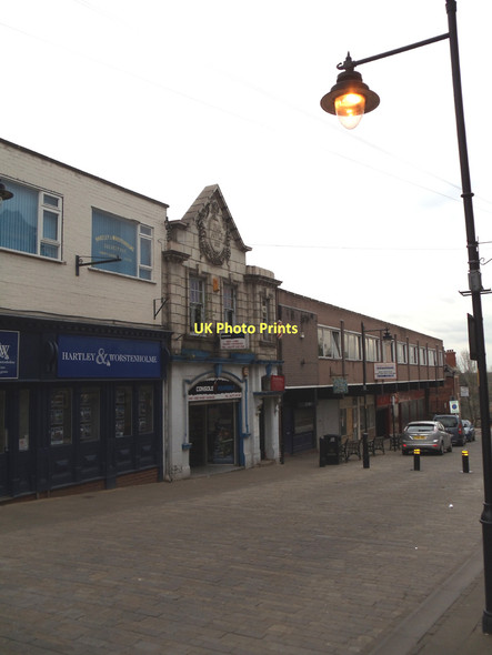 Photo 6"x4" The former Pineapple Inn Pontefract c2011