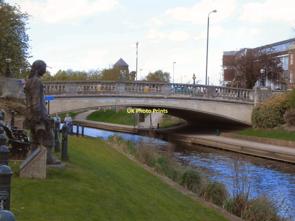 Photo 6"x4" River Sow, Victoria Road Bridge Stafford c2011