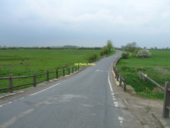 Photo 6"x4" B1228 towards Sutton upon Derwent Storwood c2011